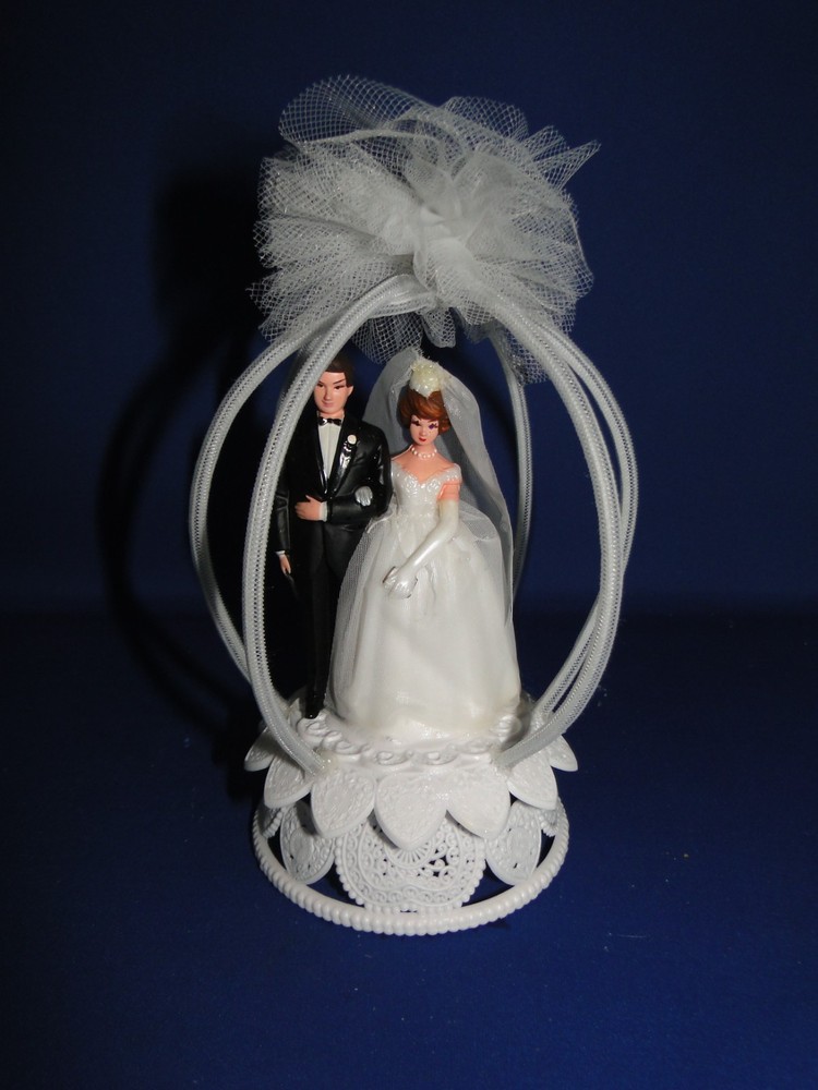 New Vintage Wilton Petite «Diamond Crown» , black tux Wedding CakeTop, 104-41514