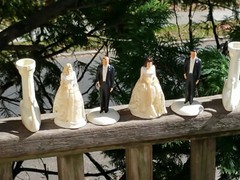 2 PAIRS VINTAGE 1947 WEDDING CAKE TOPPERS BRIDE / GROOM COAST NOVELTY CHALKWARE