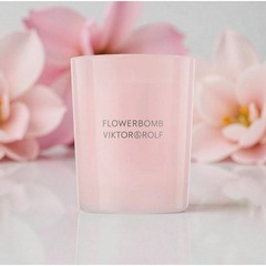 Viktor & Rolf Flower Bomb Elegant scented Pink Candle 2.4 oz New in Box