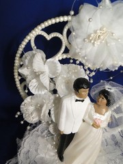 New Vintage African American Dark skin Bride & Groom Heart Wedding CakeTop, #340