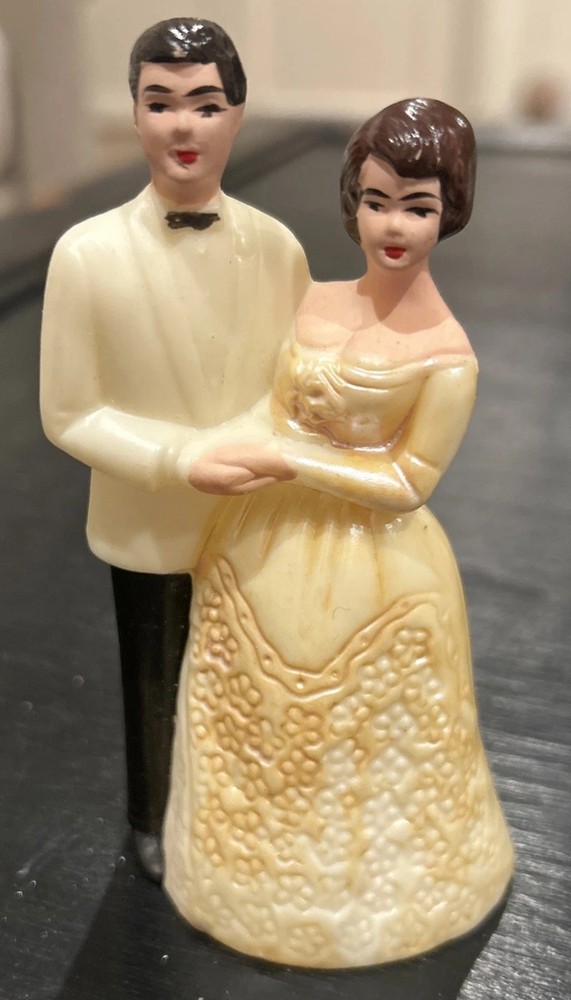 Vintage Wedding Cake Topper Bride and groom 1940s 1950s 4” Hard Plastic Brown