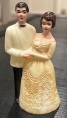 Vintage Wedding Cake Topper Bride and groom 1940s 1950s 4” Hard Plastic Brown