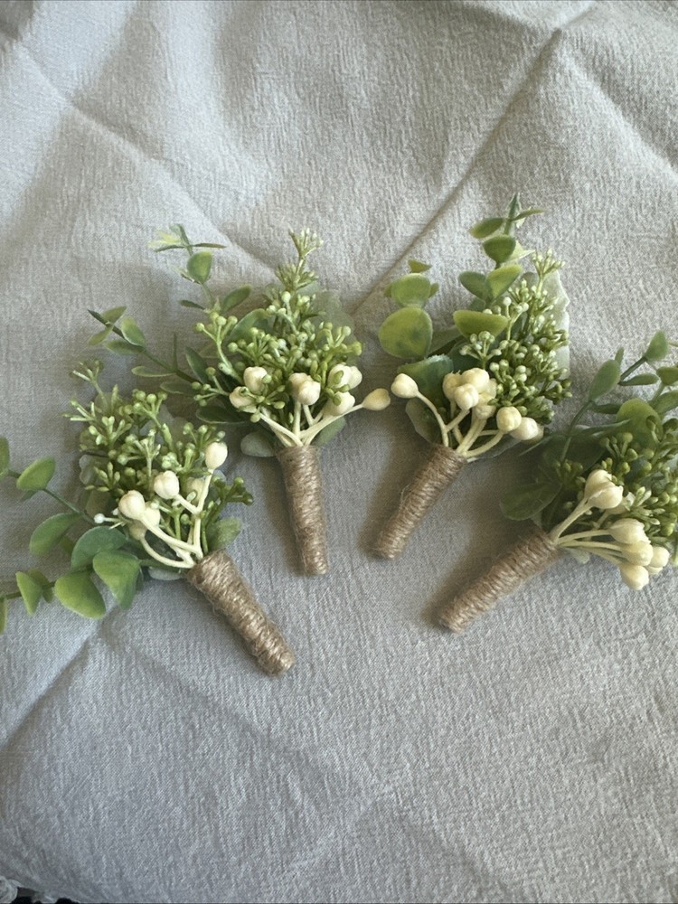 Men Wedding Eucalyptus Berry Plant Groom Boutonniere for 4 Green Boutonniere