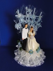 New Vintage Bride & Groom in white coat Wedding Caketop in Blue #267