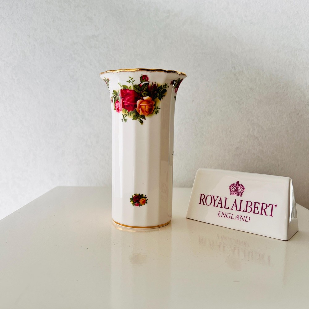 Royal Albert Old Country Roses Vase: English Bone China Floral Decor