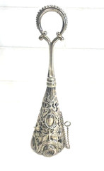 Elegant Rose Pattern Bouquet Tussie Mussie Silver Plated w/Chain -Vintage Style