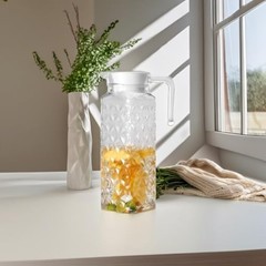 Acrylic Pitcher 37 oz, Unbreakable Clear Plastic Pitcher with Lid, BPA Diamond