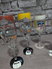 Set Lot of 5 Hand Painted Art 7.25″ Glass Champagne Flutes Wedding People Larry