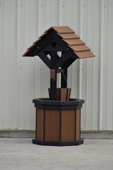4 ft. Poly Wishing Well; w Planter Bucket; Wood Looking, Antique Mahogany/Black