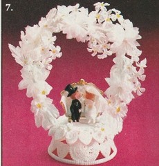 New Vintage Wilton Petite Kiss of Love Wedding CakeTop, 106-140