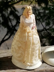 2 PAIRS VINTAGE 1947 WEDDING CAKE TOPPERS BRIDE / GROOM COAST NOVELTY CHALKWARE
