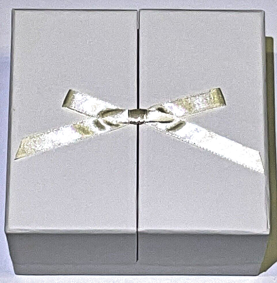 Mary Kay Limited Edition Fragrance Heart Shaped White Flowers Brand New