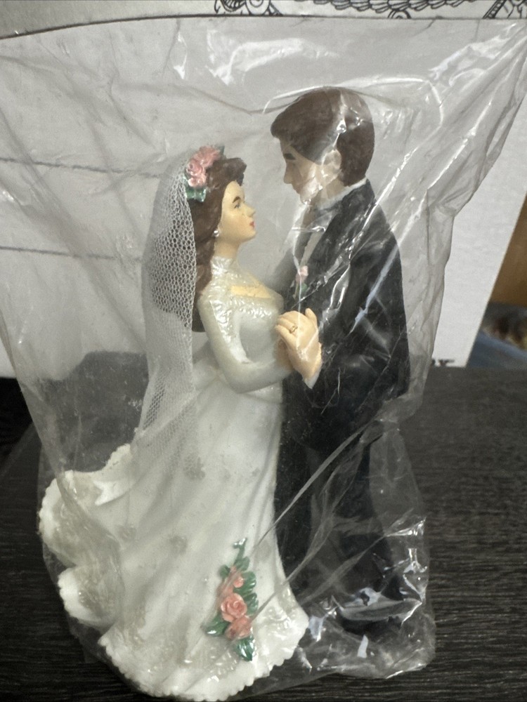 1995 Wilton First Dance Wedding Couple Topper 202-411 * 6″ high