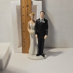 wedding cake topper Weddingstar The Love Pinch Funny Porcelain Figurine
