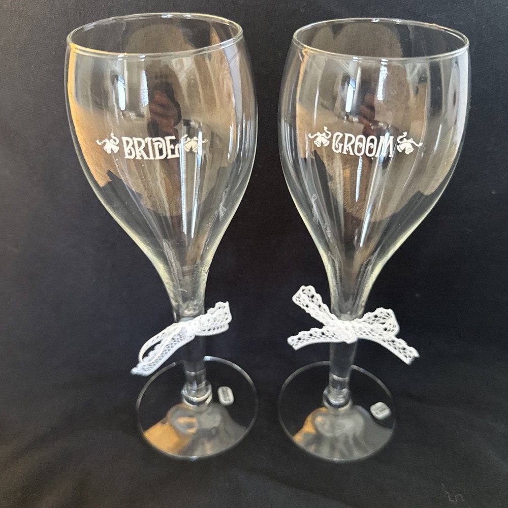 Vintage 80s Wedding Champagne Glasses Bride & Groom Heartline Lace Bows Set