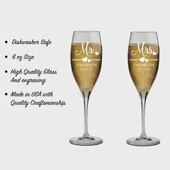 Mr. And Mrs. Personalized set of 2 Champagne Glass,Toasting Flutes, wedding Gift