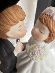 Western Wedding Cake Topper Groom In Cowboy Hat Bride w Lucky Horseshoe