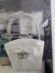 Wilton Wedding Knife/Cake, Ring Pillow, Flower Bsk,2 Garters,Guest Bk/Pen,Patels
