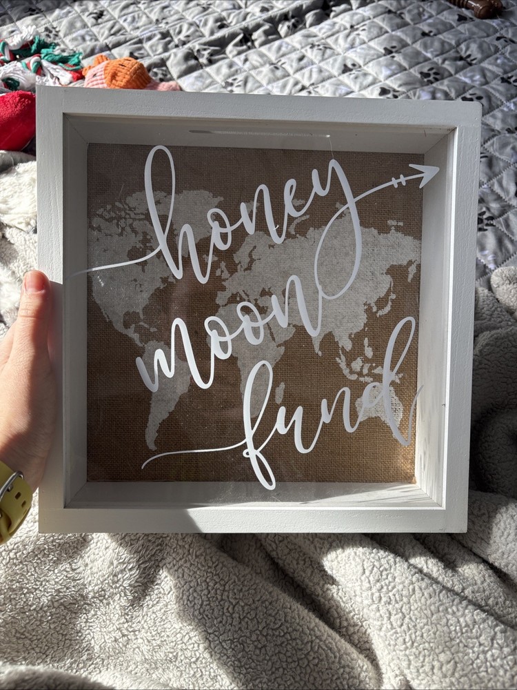 Honeymoon Fund Box, White, Brown Background With Continents In Background
