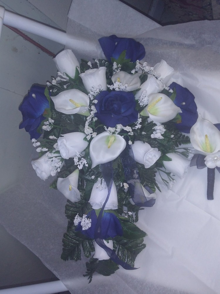 LARGE WEDDING BOUQUET NAVY BLUE AND WHITE CALA LILIES CASCADE TOSS AND BOUT