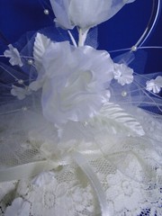 New Elegant Wedding Cake top with Acrylic Heart Background & white rose #150