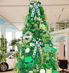 St Patricks Day Bow for Wreath approx: 11.4in x 19.6in/28cm x 50cm, White