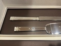 VINTAGE Vera Wang Wedgwood Cake Serving Set NEVER USED(HAS ENGRAVING ON IT)