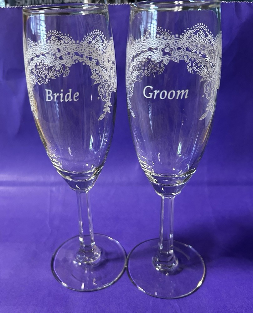 Wedding Champagne Flutes for Bride & Groom, Floral Decor, 2-Piece Set
