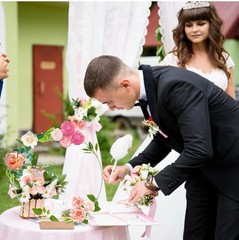 Metal Floral Hoop Centerpiece with 12PCS Wood Place Card Holders