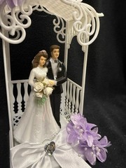 Romantic PVC Groom And Bride Wedding Cake Topper Groom Top Purple Flowers Heart