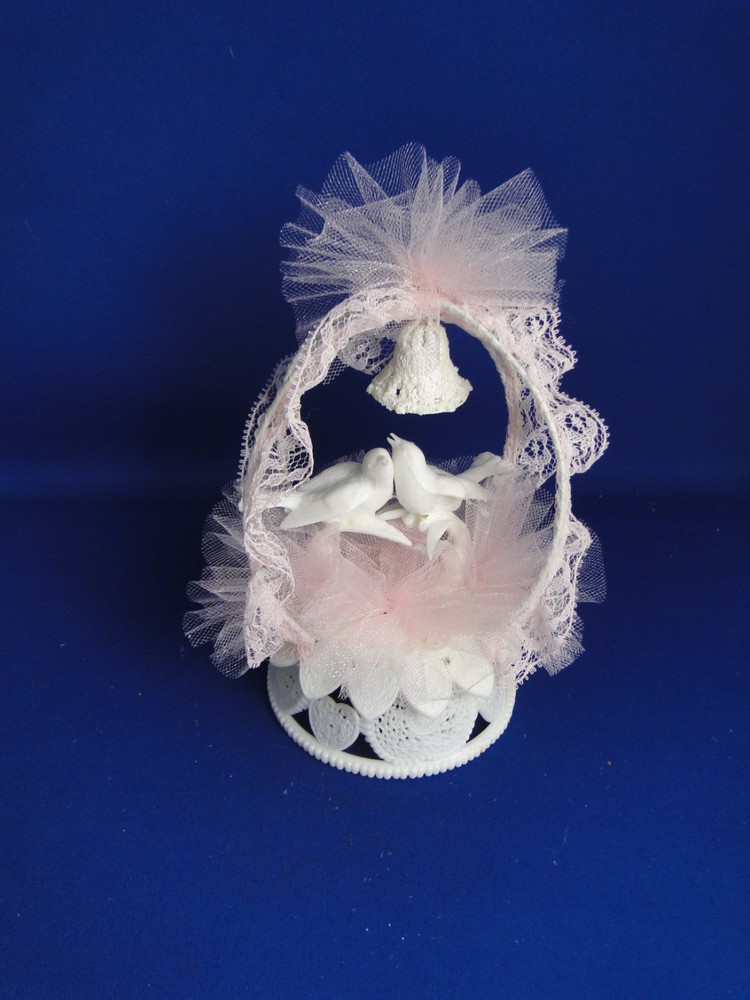 New Vintage Wilton Petite «White Birds» in pink Wedding Cake Top, 111-133