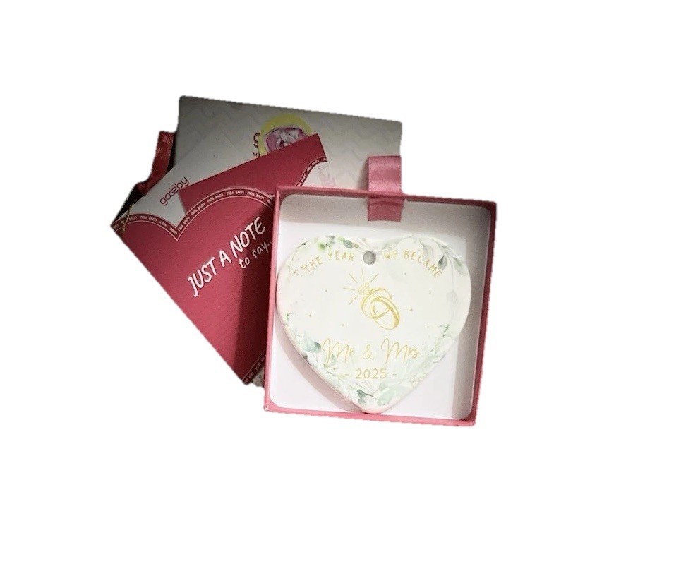 Ornament for Couples Wedding Gift 2025 ‘Just Married’ Theme