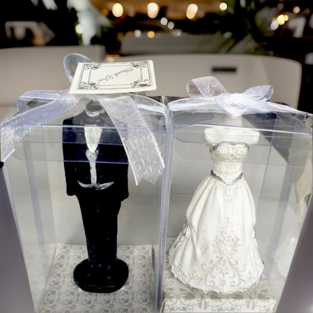 4 pieces Bride and Groom Wedding Figurine Set Black White Romantic Cake Topper