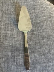 Crate Barrel Pie Server Serrated Edge Stainless Steel Bakeware Tool