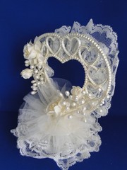 New Elegant Hortense B Hewitt, Co. Ivory Lacy Heart / Roses Wedding Caketop #411