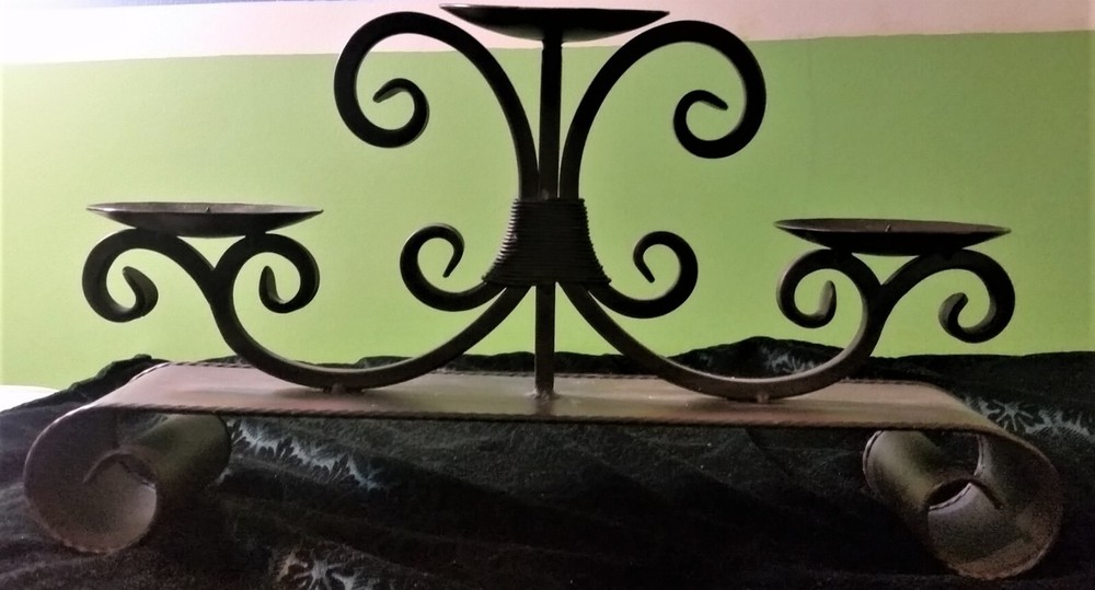 Wrought Iron 3 Candle Holder with Swirls (20×4.5×11 inches)