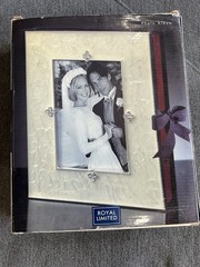 Royal limited wedding album