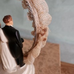 Vintage 1940s Coast Novelty Chalkware Wedding Cake Topper Bride Groom 7.5″
