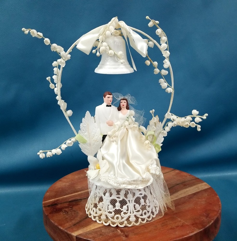 VTG Bride & Groom Wedding Cake Topper/Ornament W/ Church Bell