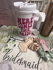 Bridesmaid Gift Set Tumblers Makeup Bags Scrunchies Bride Cup Wedding Party