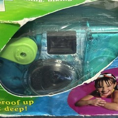 Fujifilm Quick Snap Waterproof 27 exp. 35mm Camera 800 film Disposable ￼