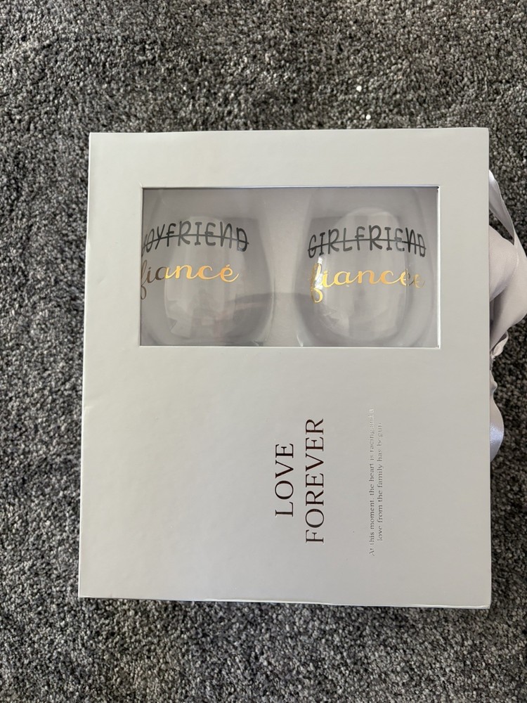 Fiancé & Fiancée Stemless Wine Glass Set 2 w/ Burlap Gift Bag Wedding Engagement