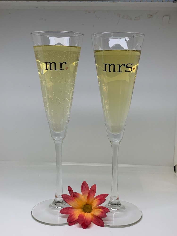 Mr and Mrs Red Heart Toasting Champagne Flutes Minimalist 4 oz. 9.75 inch