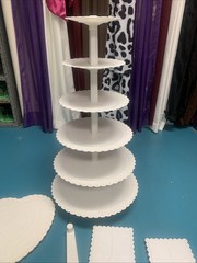 Vtg Wilton Wedding Cake Scalloped Lace Edge W/ Fountain Plastic Plates & Pillars