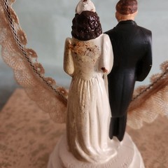 Vintage 1940s Coast Novelty Chalkware Wedding Cake Topper Bride Groom 7.5″