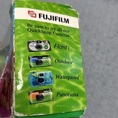 Fujifilm Quick Snap Waterproof 27 exp. 35mm Camera 800 film Disposable ￼