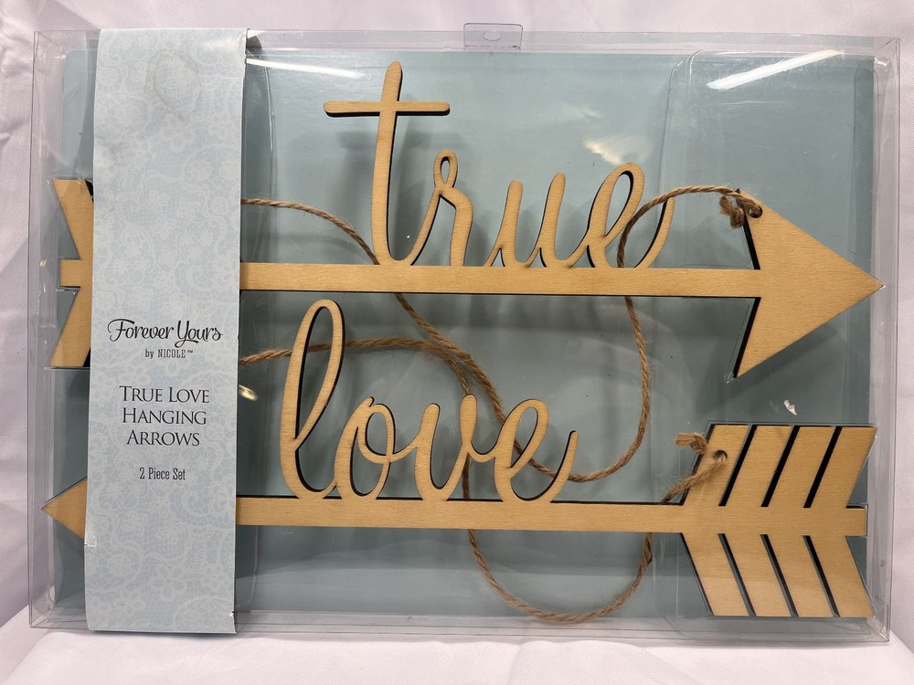 Forever Yours By Nicole True Love Hanging Arrows. Brand New. 2 piee set