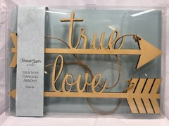 Forever Yours By Nicole True Love Hanging Arrows. Brand New. 2 piee set