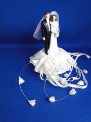 New Vintage Wilton Petite «Romance» Wedding Cake Top, black tux, 104-942
