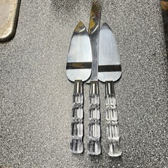 Wedding/ Holiday Cake Cutter 3pc Set~ Stainless Steel ~Clear/ Beveled Handles